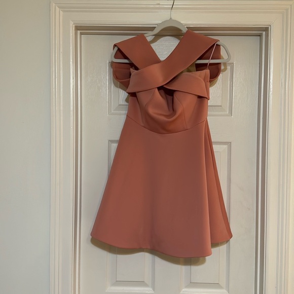 Keepsake the label dusty rose off the shoulder cross cross dress - Picture 7 of 8